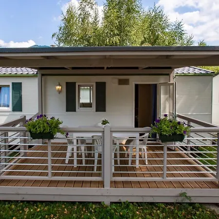 Camping Ai Colli Fioriti 3*